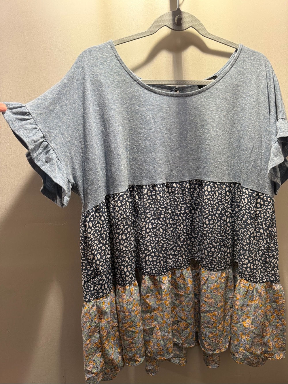 Women's Heathered Blue Tiered Ruffle Sleeve Floral-Print Top - Picture 3 of 8